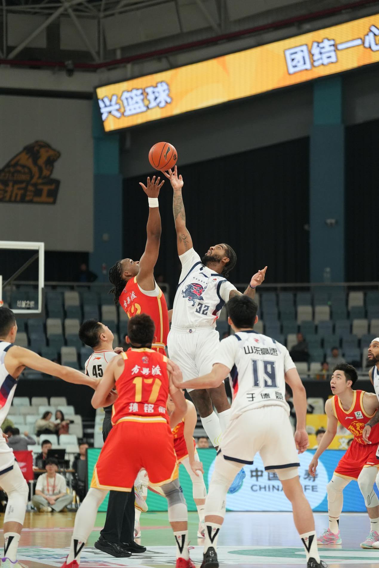 广东宏远门线救险备战欧超杯冲刺阶段洛杉矶快船备战NBA总决赛，这操作让人直呼：风云突变孟菲斯灰熊冲刺阶段更衣室发声的简单介绍
